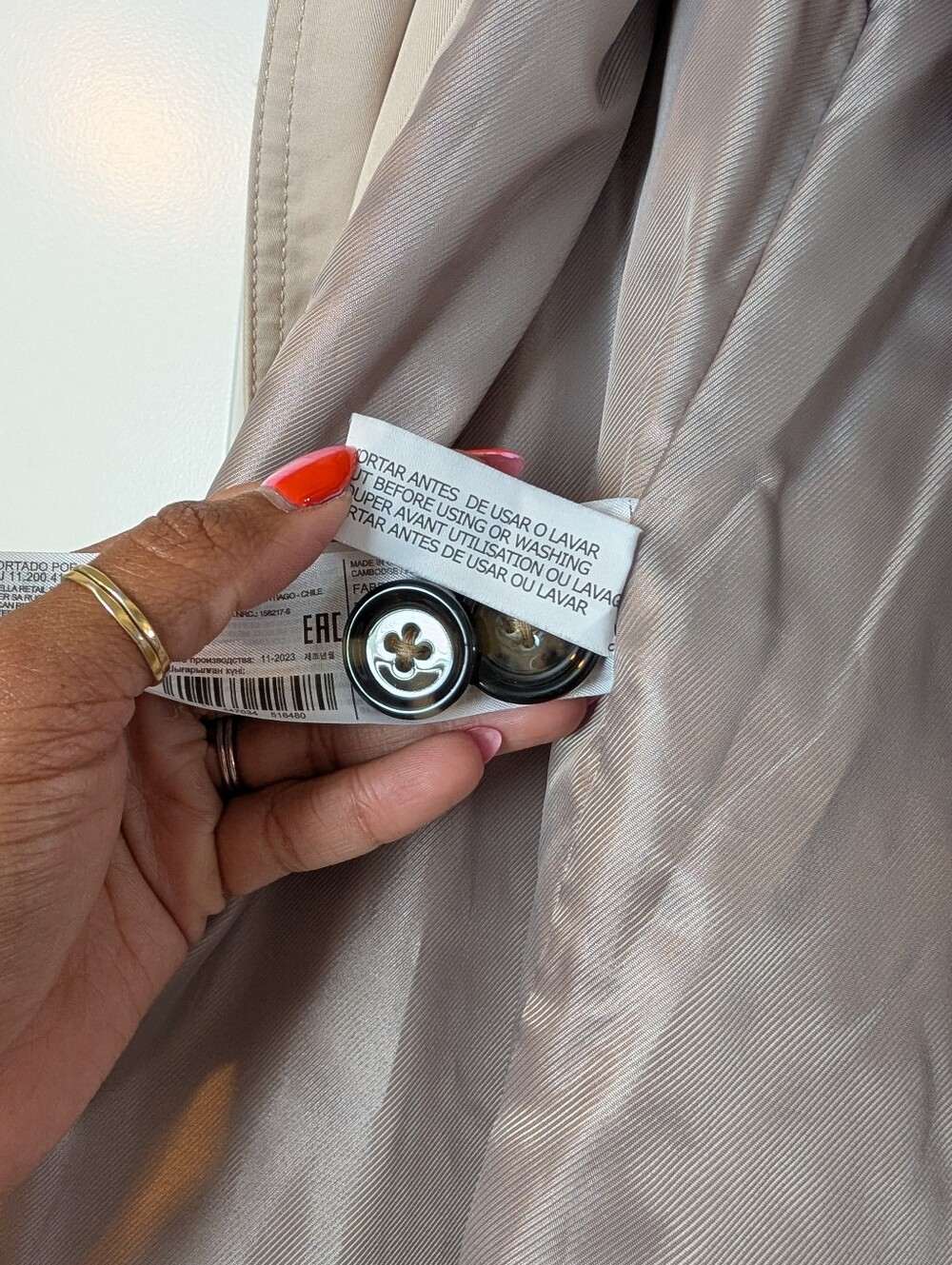 Women’s Classic Belted Trench Coat - Picture 7 of 15